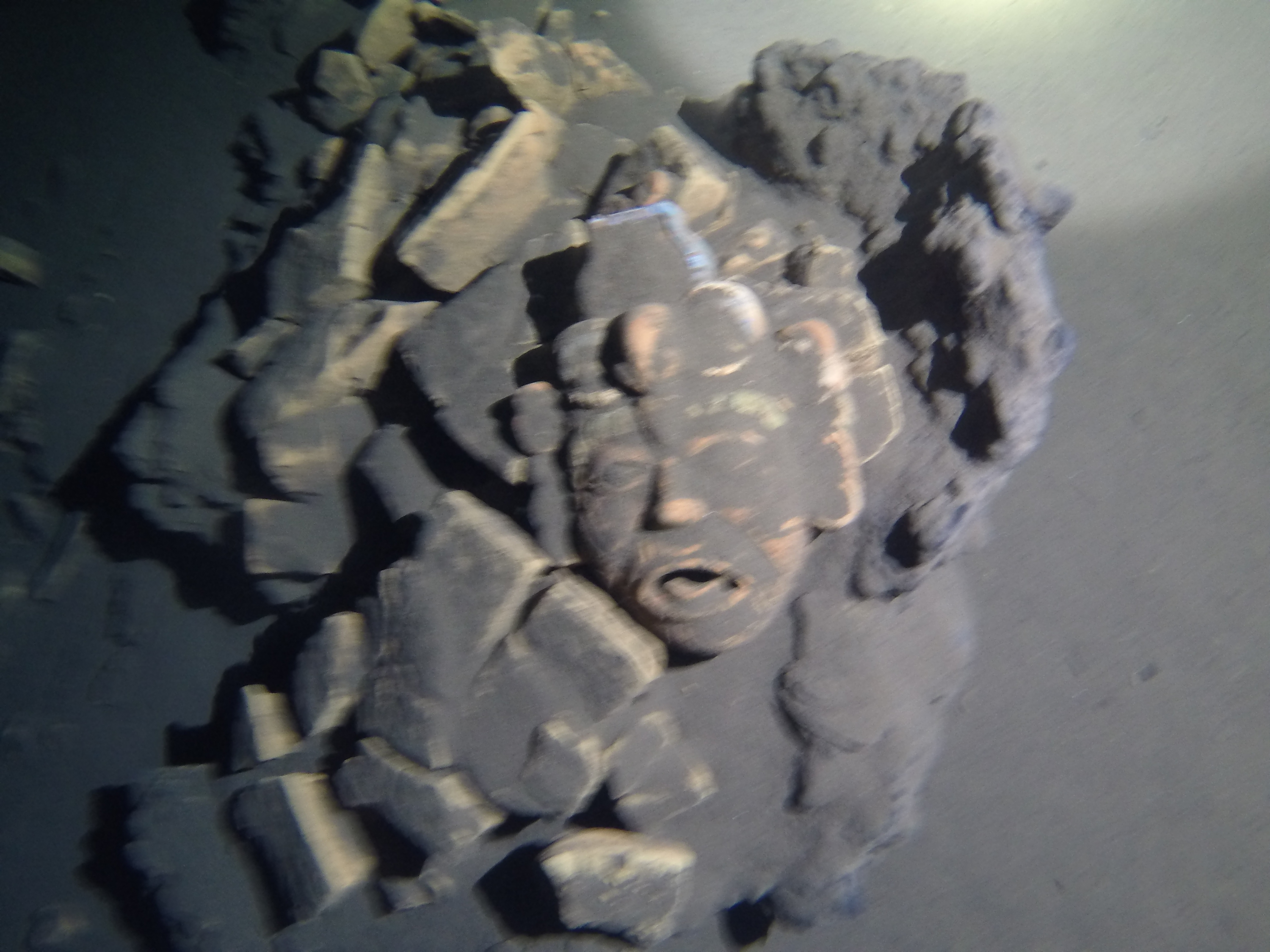 objets au fond d'un cenote