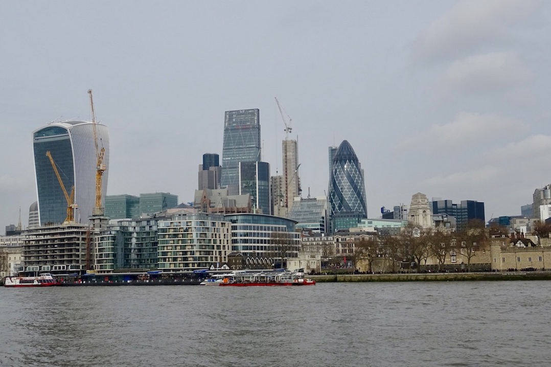 Tamise et Building - Londres
