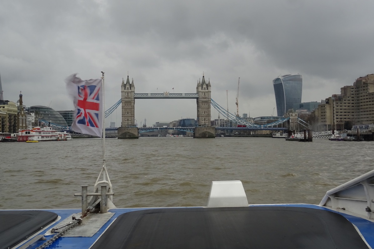 London tower depuis bateau - londres- Londres